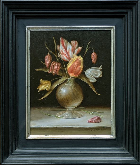 glass vase with heritage tulips (1700-1760) and snakeshead fritillaries