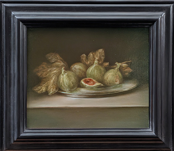 Florentine Verdino figs on a silver plate by Tanja Moderscheim